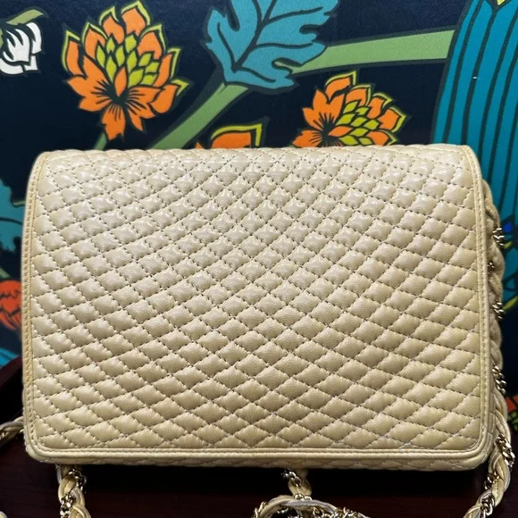 Bally Vintage Quilted Lambskin Tassel Shoulder Bag (1980s) - Picture 9 of 14